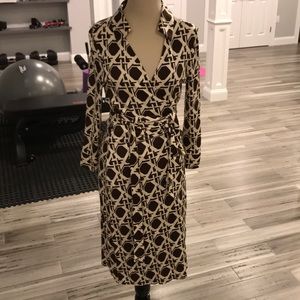 Vintage DVF geometric print wrap dress 👗